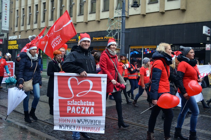 Marsz Szlachetnej Paczki w Katowicach ZDJĘCIA Baza rodzin Szlachetnej Paczki otwarta