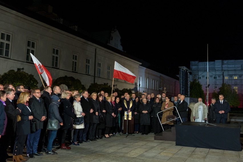 90. miesięcznica smoleńska. Jarosław Kaczyński: Prawdy może nie dać się do końca ustalić [ZDJĘCIA]