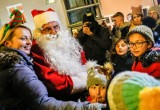 Święty Mikołaj z Mariackiej odwiedzi podopiecznych Domu Dziecka "Stanica" w Katowicach. Wszystko dzięki właścicielom lokali gastronomicznych