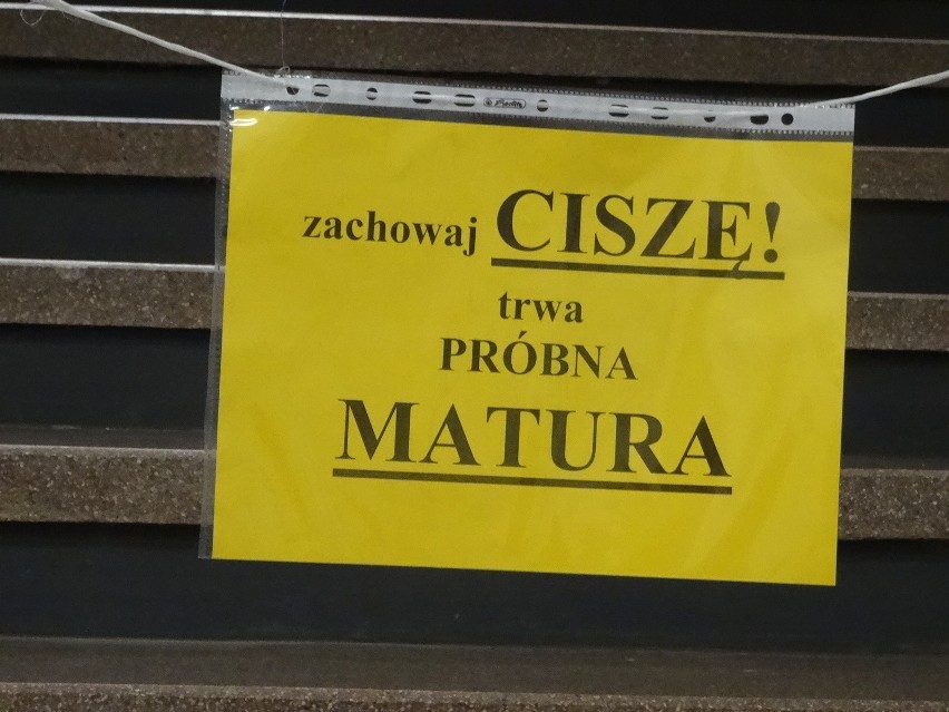 MATURA PRÓBNA 2017/2018. JĘZYK POLSKI. ARKUSZE PYTANIA...