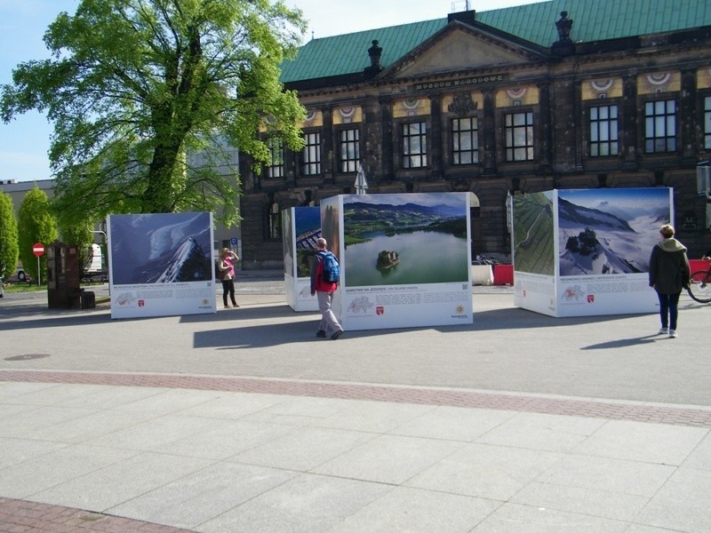 Galeria zdjęć z wystawy Yann Arthus-Bertrand w Poznaniu