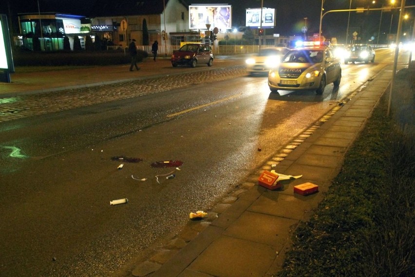 Wypadek na Klecińskiej, potrącenie pieszego, Wrocław,...