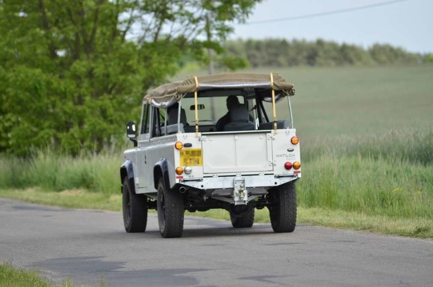 Land Rover dla Bryana Adamsa powstaje w Długiej Goślinie