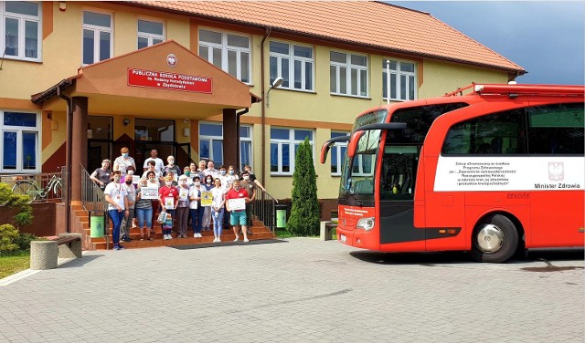 W wydarzeniu „Zostań bohaterem z krwi i kości” wzięły udział 103 osoby. 59 z nich zadeklarowało chęć oddania krwi. Ostatecznie po weryfikacji mogło to zrobić 49 osób, co i tak dało rekordowy wynik spośród zorganizowanych czterech akcji