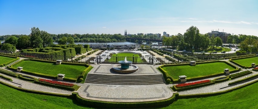Ogrody Dolne Zamku Królewskiego w Warszawie znów piękne dzięki firmie ze Starego Sącza