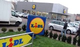 Lidl wycofuje ze klepów drewnianą zabawkę i białą kapustę. Można je zwrócić w każdym sklepie, nie potrzeba paragonu