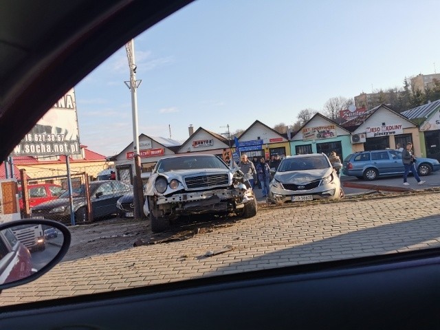 Wypadek na ulicy Tarnowskiego w Jarosławiu [ZDJĘCIA INTERNAUTY]