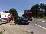 Ciężarowy daf zmiażdżył forda przy Dworku Czarneckiego. Droga już przejezdna (galeria)