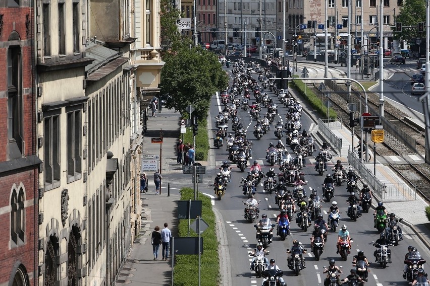 Wrocław: Harleye przejechały przez miasto (ZDJĘCIA i FILM)