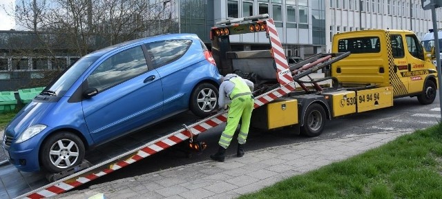 Od poniedziałku, 5 lutego br., źle zaparkowane auta na terenie Szpitala Uniwersyteckiego w Zielonej Górze będą odholowywane na koszt właściciela pojazdu