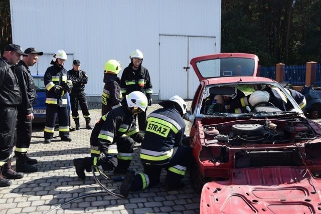 Kolejna grupa strażaków ratowników Ochotniczych Straży Pożarnych wzięła udział w szkoleniu podstawowym