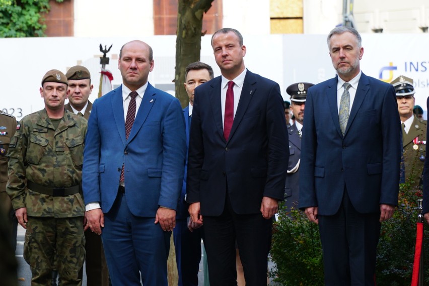 W Poznaniu uczczono 82. rocznicę powstania Polskiego Państwa...