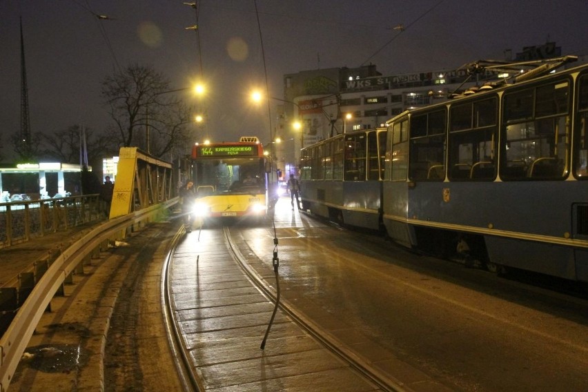 Awaria trakcji na moście Trzebnickim