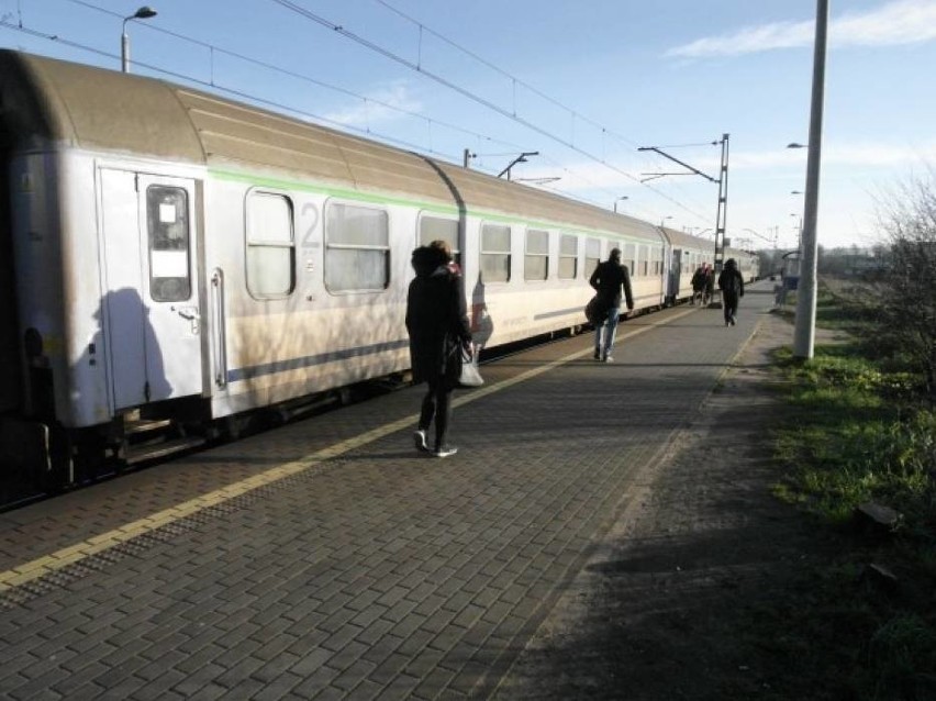 Pociąg potrącił w Wejherowie mężczyznę. Ruch pociągów już wznowiony