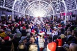 W Radomiu będzie Świąteczna Parada Światła z Orkiestrą Grandioso. W Mikołajki rozbłyśnie tunel świetlny i świąteczne iluminacje na deptaku  
