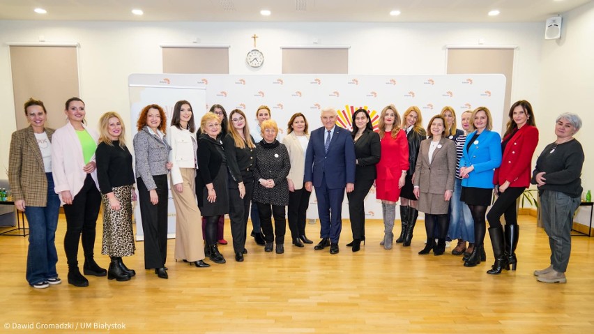 Białostocka Rada Kobiet spotkała się na ostatnim posiedzeniu w tej kadencji. Panie przedstawiły prezydentowi 10 rekomendacji na przyszłość