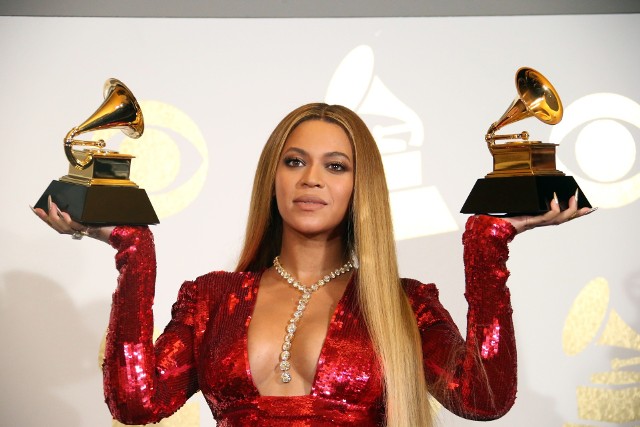 Pierwszy występ Beyoncé na czerwonym dywanie na gali Grammy miał miejsce w 2000 r. Wtedy artystka była w składzie grupy Destiny's Child