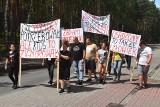 Protest pod zakładem karnym w Krzywańcu. Rodzina i znajomi Michała z Gubina walczą o sprawiedliwość i prawa osadzonych