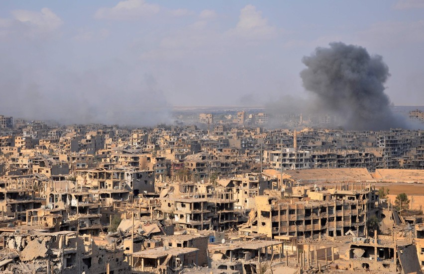Miasto Dajr az-Zaur odbite z rąk ISIS. To ostatni ważny bastion dżihadystów w Syrii [ZDJĘCIA]
