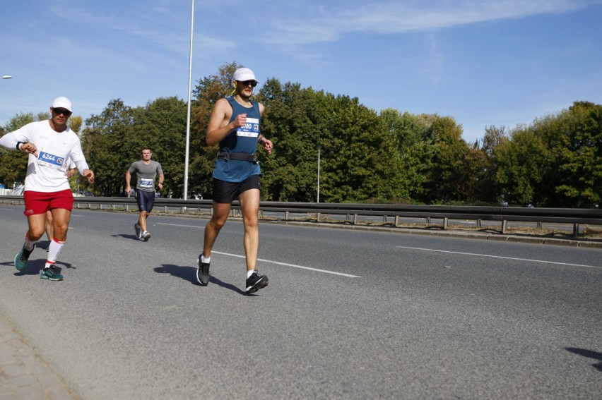 Uczestnicy Maratonu Warszawskiego 2018. Więcej zdjęć...