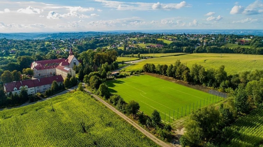 Boisko w Pawlikowicach jest prawie gotowe [ZDJĘCIA]