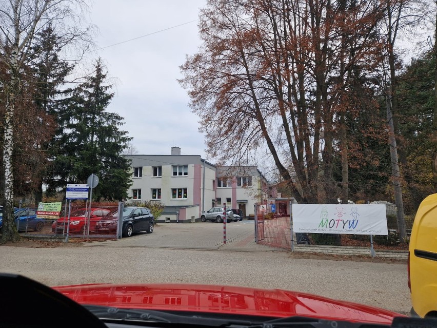 Ewakuowano szkołę w Rudzie-Bugaj (gm. Aleksandrów Ł.). Powodem był wyczuwalny zapach gazu