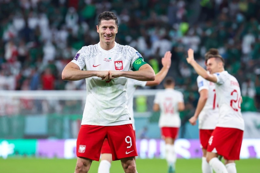 MŚ 2022. Lewandowski płakał po golu. Wielkie przełamanie na mundialu! [WIDEO]