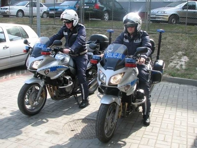 Opatowscy policjanci z Zespołu Ruchu Drogowego na nowych motorach.