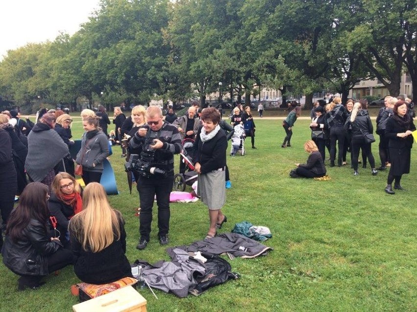 Czarny Protest w Szczecinie. Akcja na Jasnych Błoniach