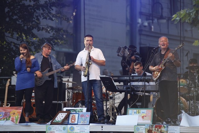 Pierwsze koncerty w ramach akcji tony zdrowia odbyły się we wrześniu podczas Opolskich Dni Niepełnosprawnych.