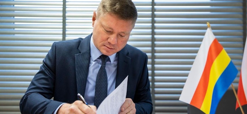 Podpisano umowy na blisko 1,2 mln zł dla placówek ochrony...