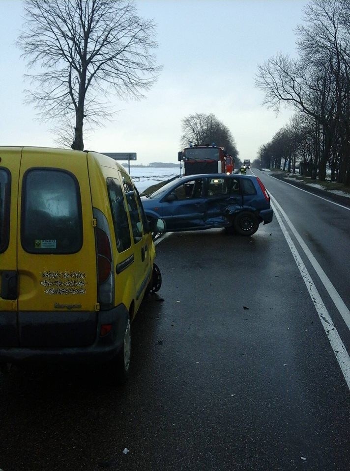 Policjanci ustalają teraz przyczyny tego zdarzenia....