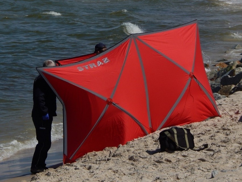 Na plaży w Gdańsku Sobieszewie odnaleziono dryfujące ciało...