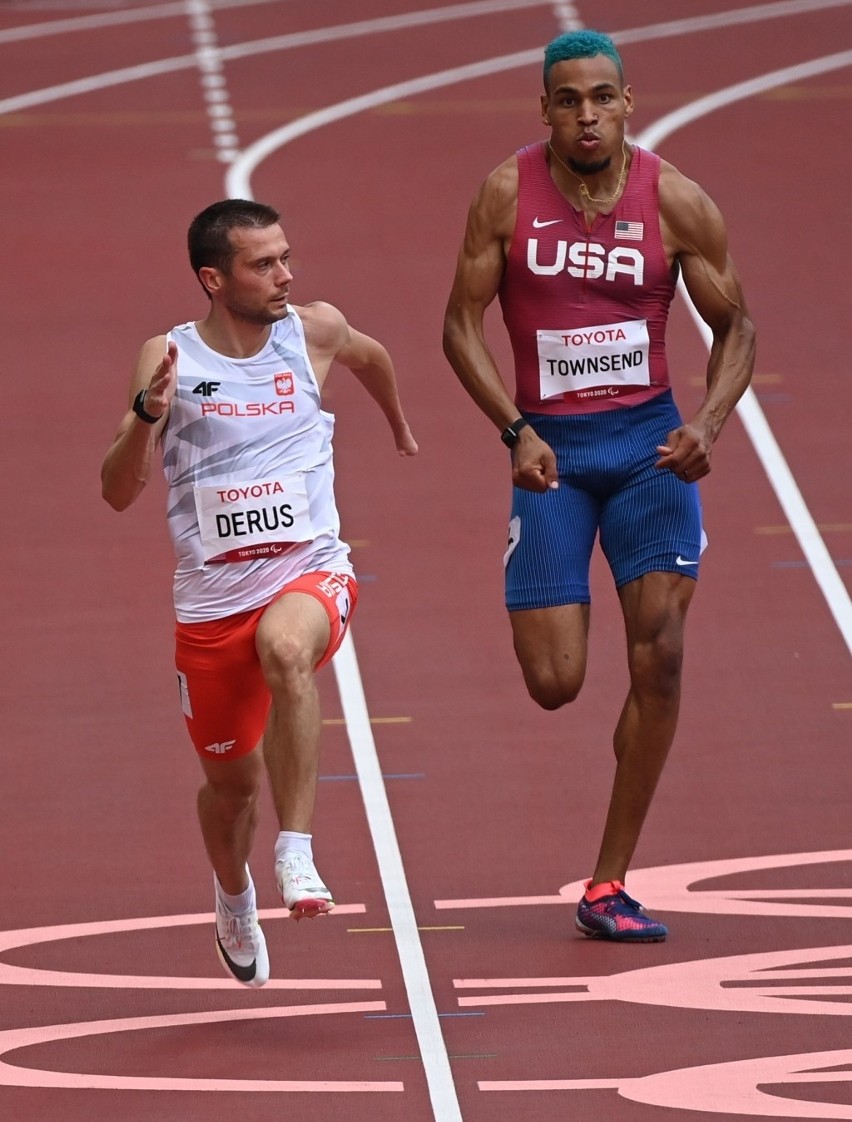 Michał Derus zdobył srebrny medal w biegu na 100 metrów.