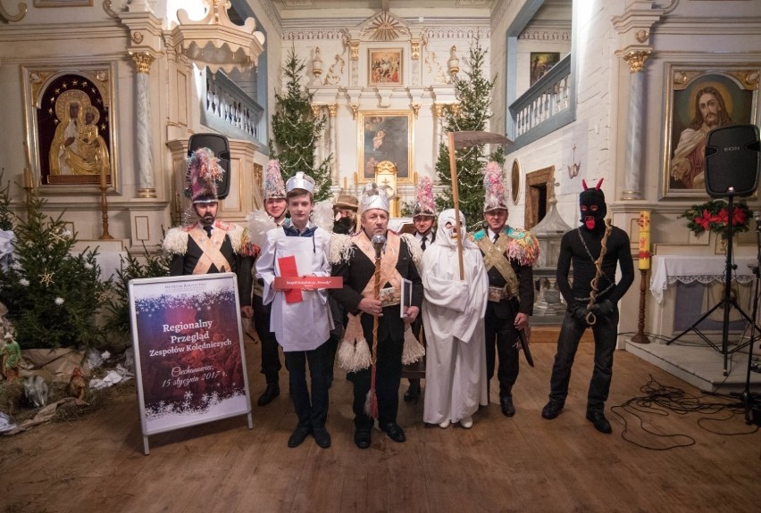 Herody i kolędy w Ciechanowcu - zaprezentowało się osiem...