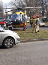 Groźny wypadek w Zabrzu. 83-letni mężczyzna zasłabł za kierownicą i uderzył w inny samochód. Na miejscu lądował helikopter LPR