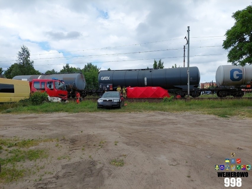 Śmiertelny wypadek na torach w pobliżu stacji SKM Wejherowo-Nanice. Utrudnienia w ruchu kolejowym na trasie Gdańsk - Lębork | ZDJĘCIA