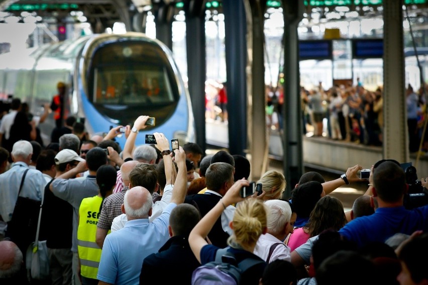 Falstart w sprzedaży biletów na Pendolino. Pociąg Pendolino...