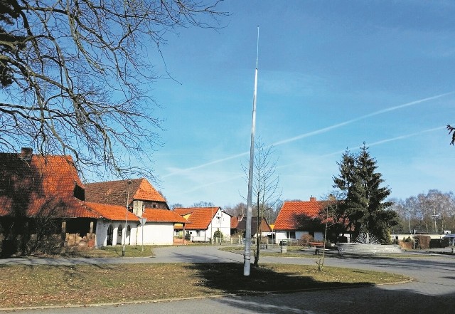 Jedno ze zdjęć przesłanych do redakcji. Według autorów  smugi to celowe działanie, które  szkodzi zdrowiu  