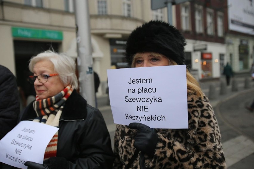 Demonstracja przeciwko zmianie placu Szewczyka w Katowicach...