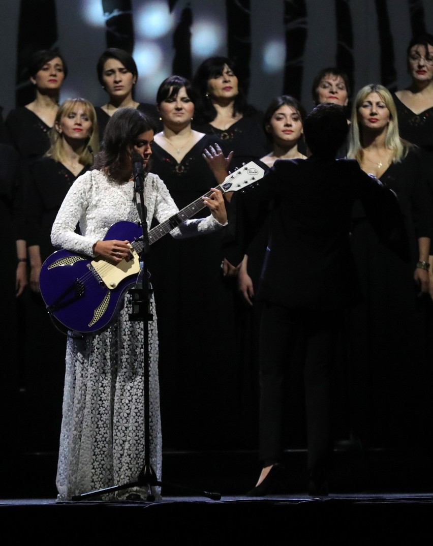 Katie Melua podczas koncertu w Szczecinie