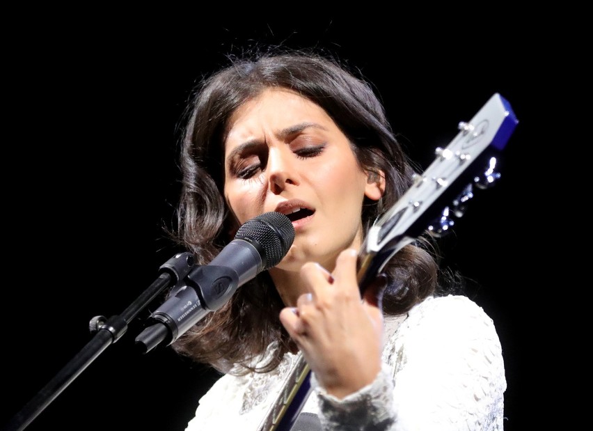 Katie Melua podczas koncertu w Szczecinie