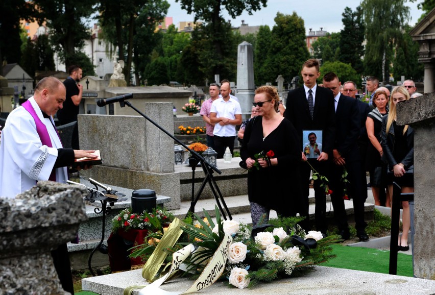 Sądeczanie i dziennikarze pożegnali redaktora Leszka Horwatha [ZDJĘCIA, WIDEO]