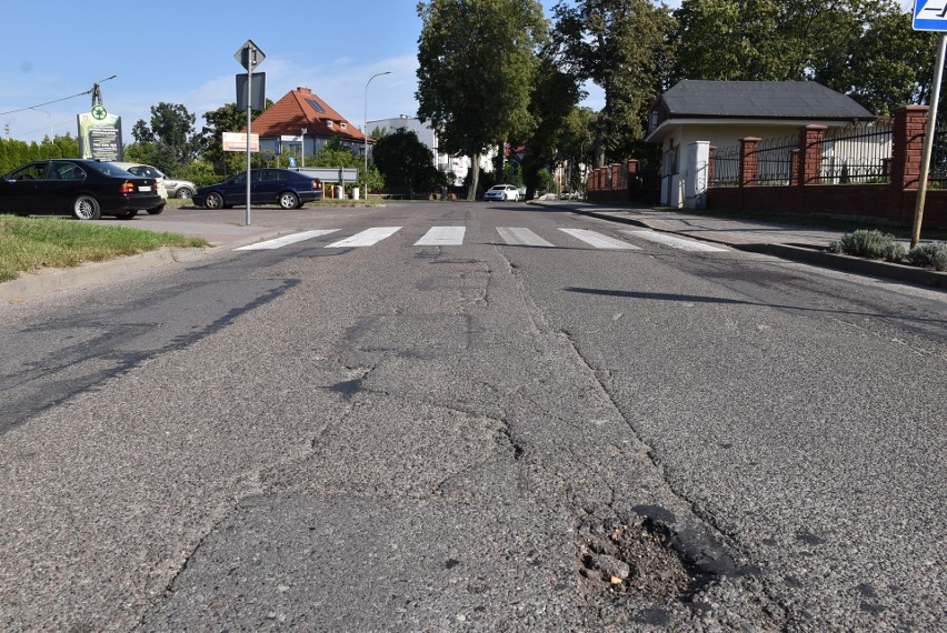 Najbardziej zniszczone fragmenty ulic Kmicica i Kamiennej...
