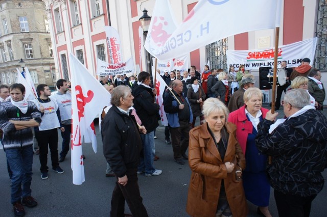 POSUM w Poznaniu: Konflikt pomiędzy zwolnionymi a dyrekcją coraz bardziej zaciekły