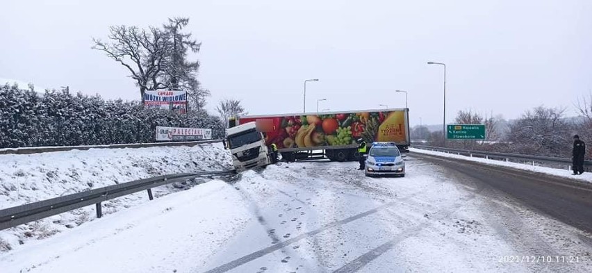 Do zdarzenia doszło w piątek na drodze wojewódzkiej 112...