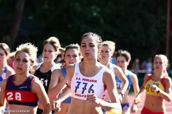 Paulina Mikiewicz (nr 776) wygrała bieg juniorek na 2 kilometry