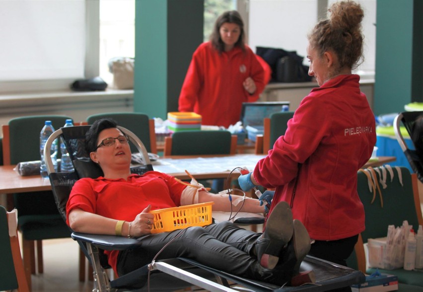 Udana akcja dla 7-letniej Alicji ze Staszowa. Zebrano ponad 30 litrów krwi