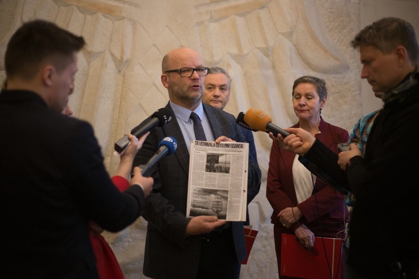 Na poniedziałkowej konferencji władze miasta poinformowały,...