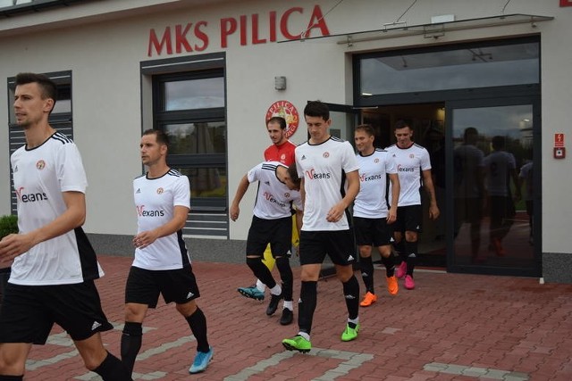 Piłkarze Pilicy Białobrzegi w niedzielę na własnym boisku zagrają z Mazovią Mińsk Mazowiecki.